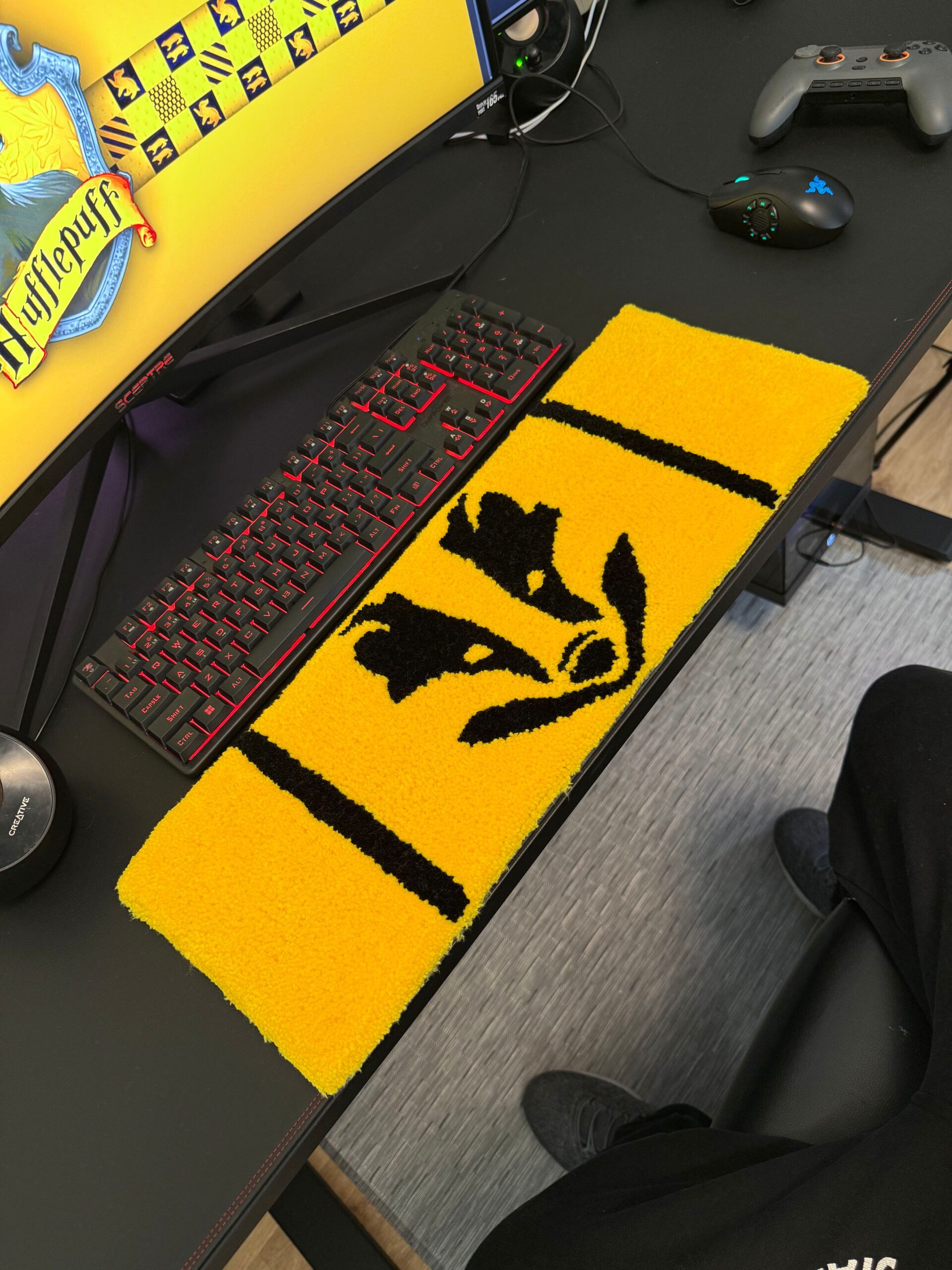 20" Hufflepuff House Keyboard Rug